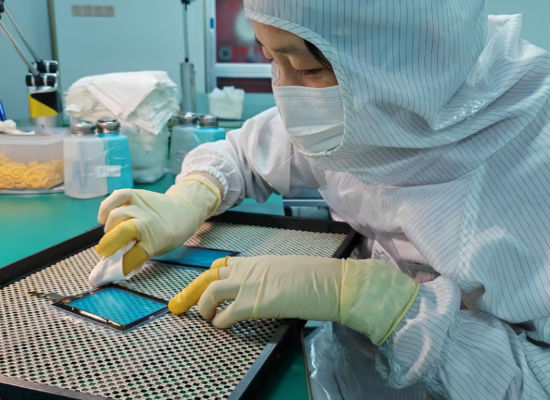 溢出的胶水清洁1x